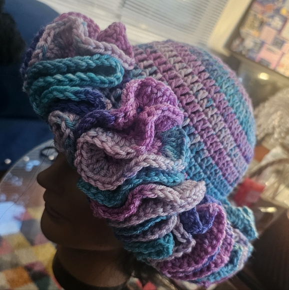 Crochet Ruffle Bucket Hat - Picture 3 of 6